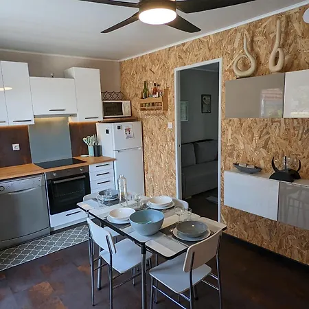 Charmante Maison Proche Plage, Bien Equipee Pour 4 Pers., Terrasse Avec Barbecue, Parking Gratuit - Fr-1-730-10 Holiday home
